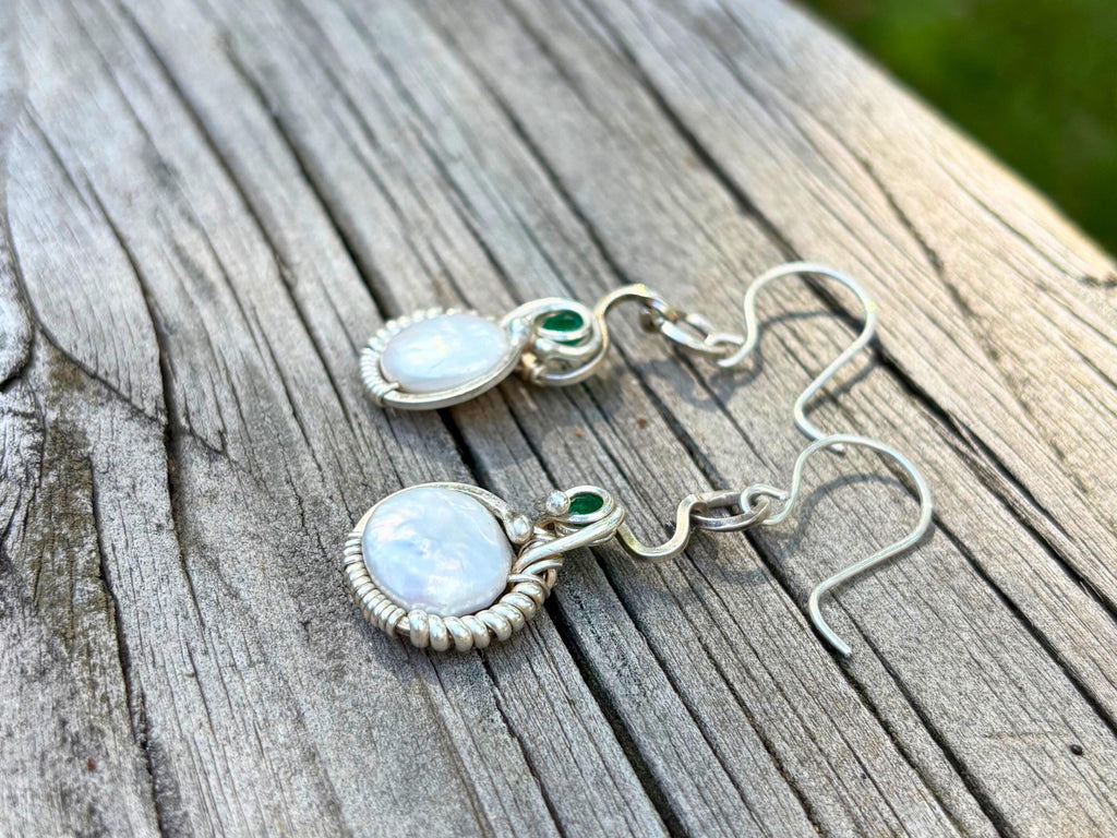 Silver Earrings with Coin Pearl, Emerald