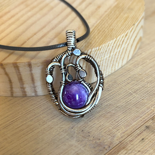 Amethyst and Silver Swirly pendant