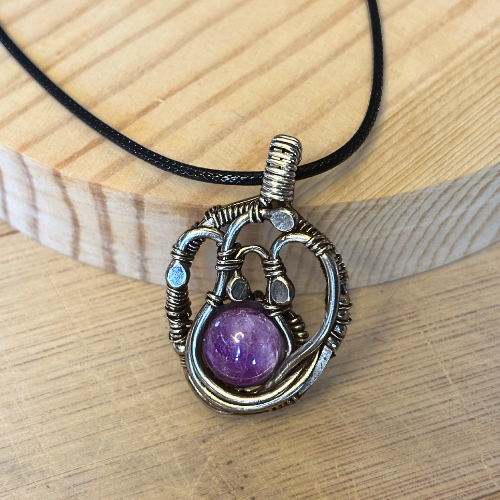 Amethyst and Silver Swirly pendant