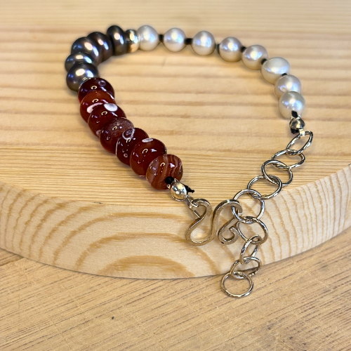 Pearl and Red Agate Bracelet
