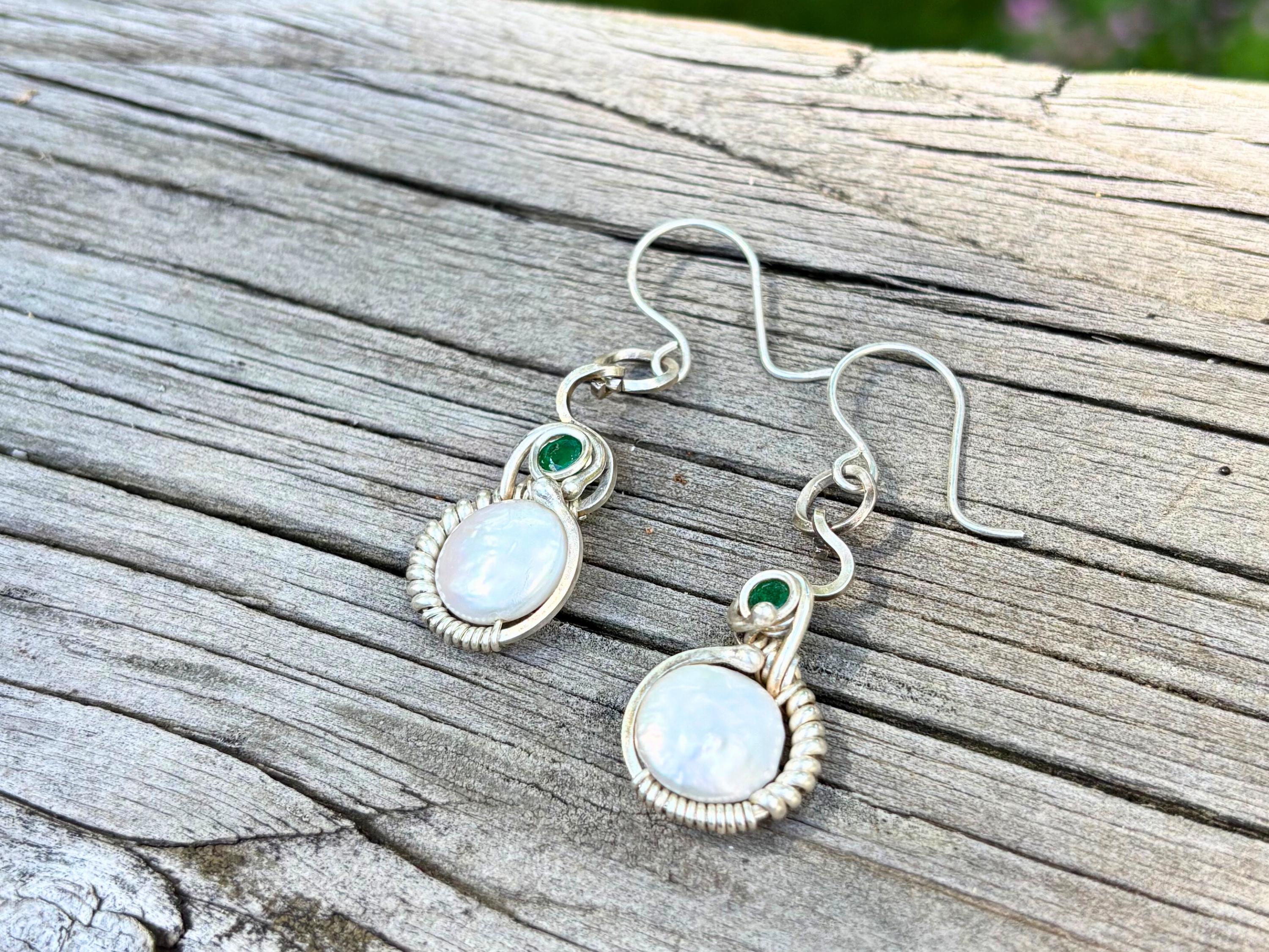Silver Earrings with Coin Pearl, Emerald