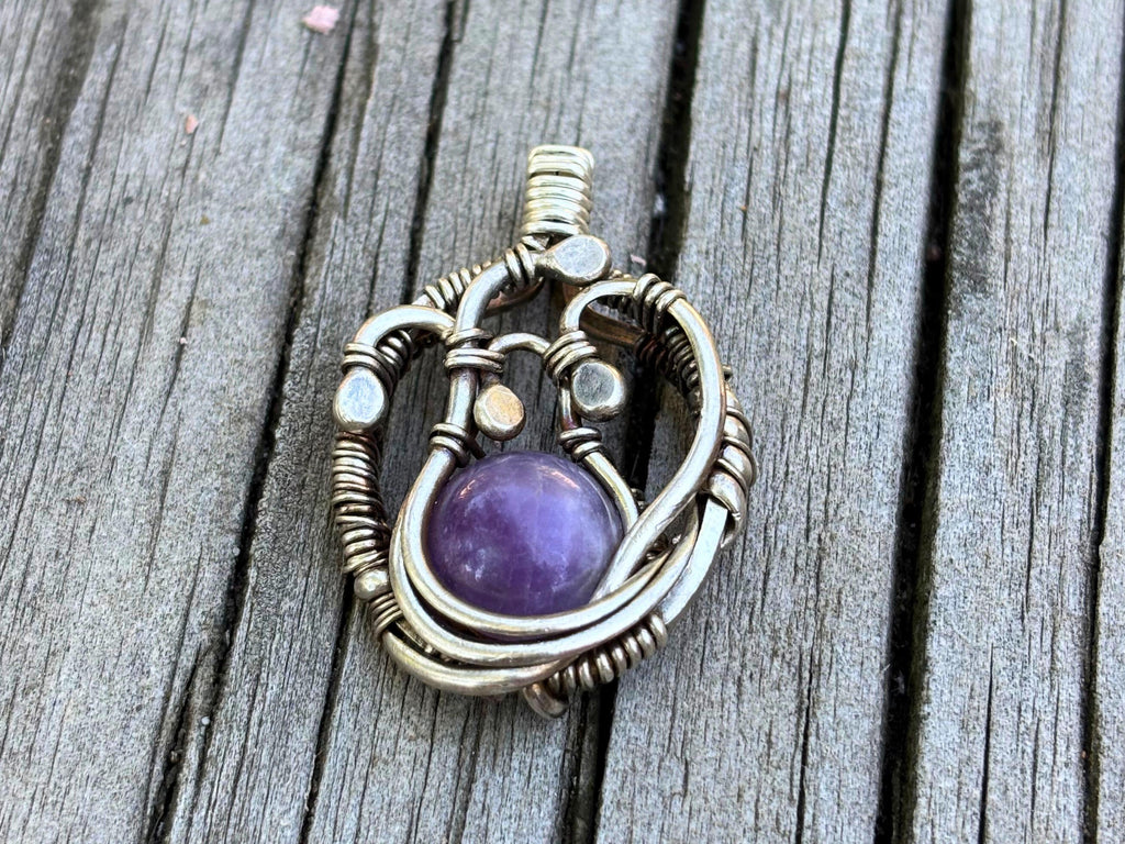 Amethyst and Silver Swirly pendant