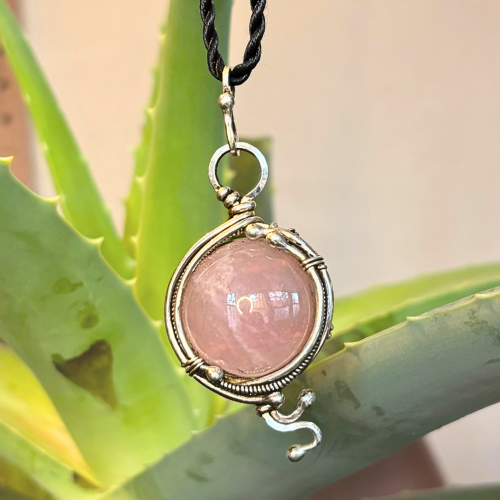 Monocle Pendant